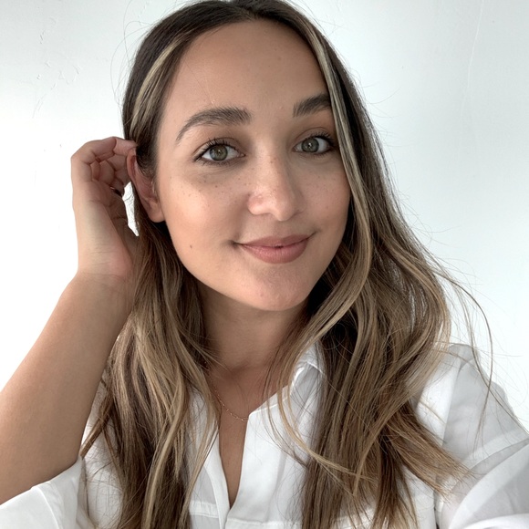 Meet your Posher, Carmen - Picture 1 of 6